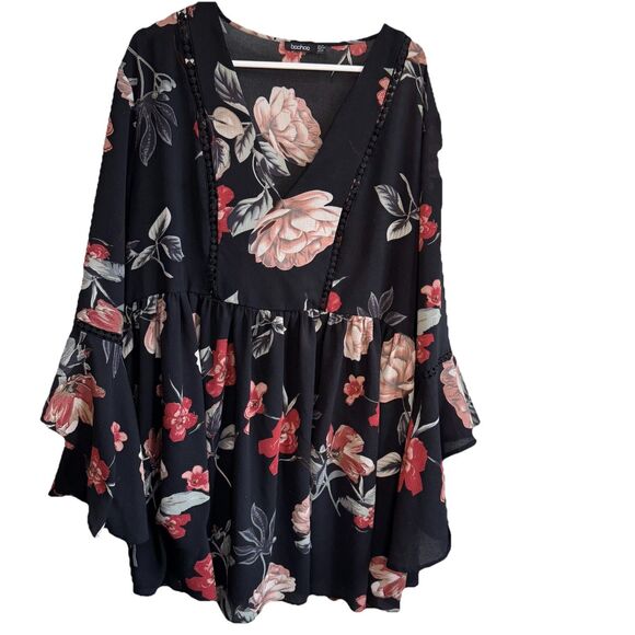 Boohoo Dark Floral Mini Dress Black/Multi tunic Plus Size 2x Witchy Bell Sleeve - Picture 1 of 7